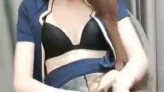 噴水女皇黑絲制服誘惑大黑牛速插浪穴約大屌粉絲激烈啪啪