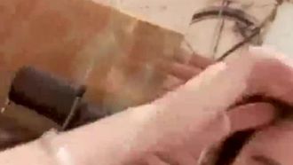一流の美容理髪店から美人が流出し、閉店直後に美容師と情熱的なセックスをしてファックした。