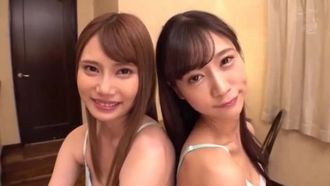 嗚咽汁で美しい顔を汚しまくる！喉奥で射精するW逆さイラマチオ 咲々原リン 星奈あい