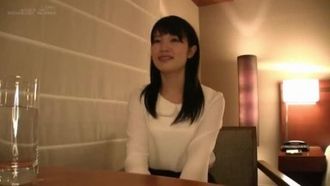 八尋麻衣（） 清楚なフリしてスケベな妄想少女 デビュー前の未公開初SEX