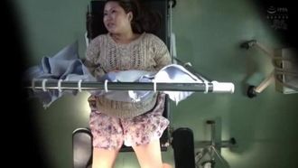 Une collection de vidéos pour satisfaire les désirs sexuels d'un urologue. Le plaisir de donner la plus grande humiliation de la vie. Mettre un masseur électrique sur une patiente pure et élégante et la faire uriner. Cela n'a rien à voir avec l'humiliation.