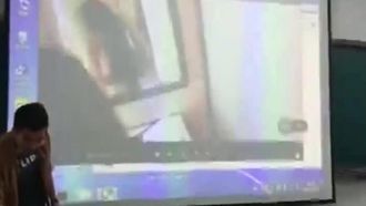 In class, the embarrassing video 27 Seconds Bang Bang Bang was released. The teacher was so worried that the whole class rioted! The male college student asked wildly: Is this an accident?