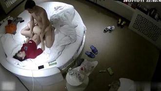 悪いことはできないとだけ言って 男女の情事が盗撮されていた。