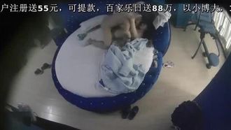[Cámara oculta del hotel] El desgraciado novio se folla a su novia de hermosos pechos ~ Se la folla tan fuerte ~ ¿Su novia grita ~? ¿Mi marido tarda tanto ~?