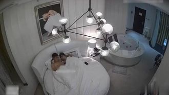 [Секретная фотография отеля] Молодая пара, которая боялась, что ее тайно сфотографируют~ После проверки их всех сфотографировали~