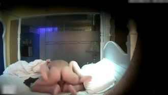 [호텔몰카] 선배님의 성교육 수업중~ 질내 사정 후 콘돔을 유심히 살펴보는 여고생~