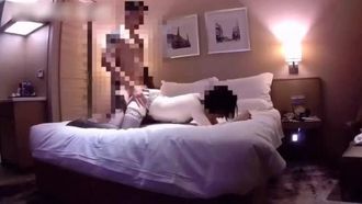 91 홍 씨 029 - 초하얀 부드러운 혼혈 젊은 여성은 SM에서 훈련을 받고 속이 너무 부어 오른 느낌이라고 할 정도로 세게 박혔습니다.