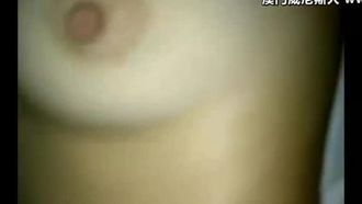 高三粉穴女孩喝醉了被人操连反抗的力量都没有只好认了