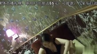 眼镜男去桑拿做全套偷拍 想亲嘴还一直被打枪