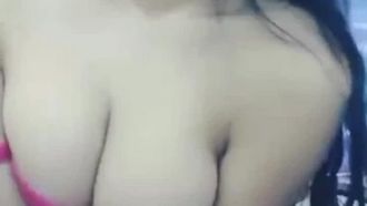 [Выбранная прямая трансляция!] 18-летняя девушка с большой грудью впервые занимается страстным сексом. Она делает парню незащищенный минет и получает кримпай 1!