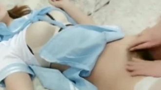 这些都是学校没教的事! 对性产生好奇的女学生请家教老师亲自教学
