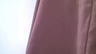 Eu não esperava que você ficasse tão ereto durante um jogo de beisebol (?? ? ?)? Você filmou secretamente o que muitas garotas bonitas estavam fazendo no banheiro.