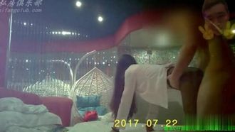 [精选偷拍!]偷拍女白领的做爱全程，看到肉棒瞬间兴奋表情最真实自然!