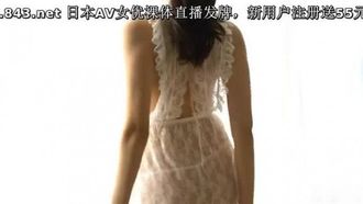 La tentazione privata della giovane modella Zhou Yanxi di Showman.com ~ Devil's Black VS Temptation White ~ Ascolta la voce del fotografo ~ Sfida varie posture selvagge!!