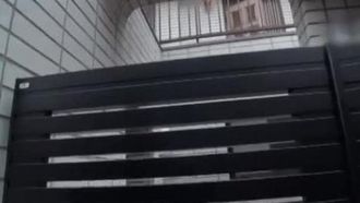 성숙한 언니의 알몸에 접한 동구동생은 이케 없는 일이라고 알면서도 지 ○ 포를 발기시켜 금단의 긴테상 녀석해 버리는 것인가! ? 4