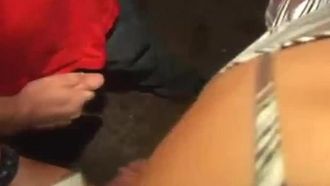 [Europa y Estados Unidos] Un tumulto entre mucha gente en la calle ~ ¡¡Un hombre borracho orinó a la hermana de estilo occidental!!