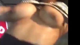 [Europa e America] Cardi B rappa nello spazio!! Quando si eccita, tira fuori il seno e lo offre a tutti~