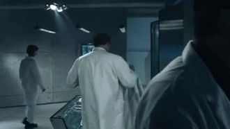 [Europa y Estados Unidos] ¡¡Clip del experimento de desnudos de Milla Joravitch de la película El Castillo del Mal 2: Apocalipsis!!