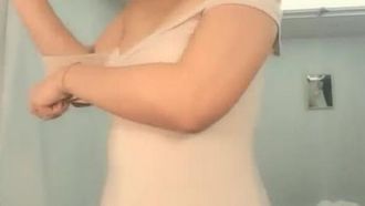 [한류가 온다] 여신급 앵커~ 가슴 예쁜 여자, 미소와 미소가 시선을 멈추게 만든다 (1)