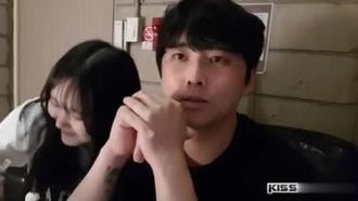 [Corea del Sur] Al hermano coreano que hace mamadas le encanta hacer mamadas con su novia en una transmisión en vivo ~ saca directamente sus grandes pechos y juega con ellos ~