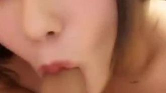 广东混血女神曼曼回归直播秀~直接和大屌乾爹口对屌演奏美妙和弦~
