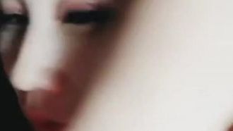 La figa di Sorella Yu è senza peli~ Fa uno spettacolo sessuale con il suo partner sessuale!! Sesso orale 69 volte in più posizioni~