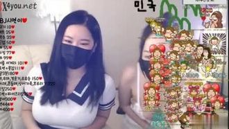 [Corée] Trouvez votre meilleur ami pour jouer au strip-tease en direct ~ prenez un fan et donnez-vous une fessée ~