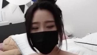 [韩国] 气质御姐在线聊色~跑车多一点镜头就往下多一点~