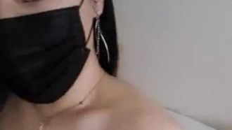 【韓国】クローゼットの中で長い間ホコリをかぶっていた制服を掘り出す～パパは体が濡れるほうがセクシーだって言ったよね～