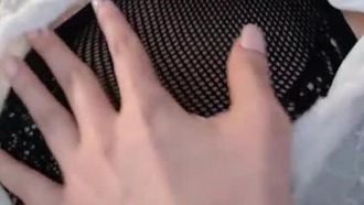 [韓國] 上班不准看!!美乳主播濕身玩奶~從床上玩回電競椅~