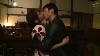 La vida sexual de Mion y yo en mundos diferentes. ¡Rompiendo los límites del erotismo con el equipo más sexy! ! ! Mion Hirota