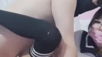 强姦秀马上开车 学生妹遭蒙面男硬上