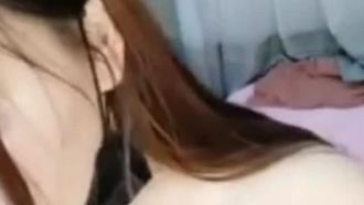 Garota de transmissão ao vivo Liu Yifei! Ela tem um rosto puro e é irremediavelmente sexy quando brinca... os faróis são ainda mais potentes (1)