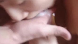 コケティッシュで可愛い巨乳娘がアヘ顔晒してホテルで色んな体位でセックスして最後はザーメン舐める 000341