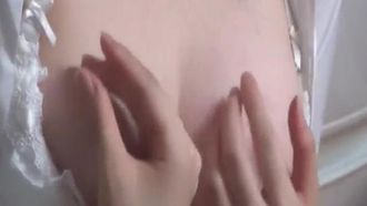 L'ultimo lavoro a tema trapelato dal sito web è girato attraverso la finestra di una casa privata. Una bellissima impiegata che è appena tornata a casa dal lavoro è sola e insopportabile, si toglie i vestiti e si masturba.