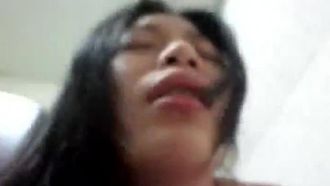 Un couple de l'université de Hsinchu baise et prend un selfie