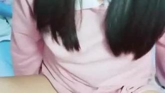 肉肉身材白虎肥逼萌妹子露逼诱惑 无毛粉嫩逼逼翘着屁股掰开特写 很是诱惑喜欢不要错过