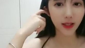 Little Cute Platform (旧 Kawaii) には、KK ライブ ショーでは見ることのできない、容姿端麗な美人アナウンサーがいます。彼女はとてもスリムで、美しいマンコを持っていて、とても魅力的です。