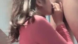 La pequeña y linda hermana de la plataforma (anteriormente kawaii), Ye Zi1101, se conectó con un hombre al aire libre y eyaculó rápidamente la primera vez y luego lo hizo dos veces, muy tentadora.