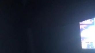 Quindi aperto? Su Internet circolano 8 video di sesso di una popolare emittente in diretta... Hanno una battaglia a letto a tre: il protagonista maschile in ogni film è diverso 2