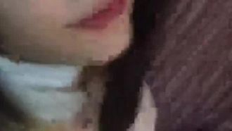 Quindi aperto? 8 video di sesso di popolari emittenti in diretta circolati su Internet...giocando a battaglie a letto a tre: i protagonisti maschili di ogni film sono diversi8