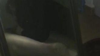 Quindi aperto? Circolano su Internet 8 video di sesso di una popolare emittente in diretta... Hanno una battaglia a letto a tre: il protagonista maschile è diverso in ogni film 1