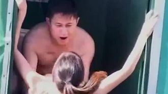 Couple having sex on a houseboat! The woman took the initiative to sit deeply and made him feel like he was shaking every time he entered: It seemed like he couldn't get enough