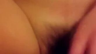 下面很敏感的妹子 一插就湿透透