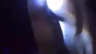 辣妹台上邀你一起开砲给大家看