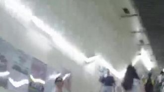 Folgen Sie der U-Bahn in Südkorea, um Fotos von schönen Beinen in kurzen Röcken zu stehlen ~ 20