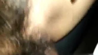 Questo è infatti il ​​motivo per cui ero riluttante a lasciare l’azienda anche dopo aver spento le luci, ma non osavo comunque gridare troppo forte per paura che arrivassero le guardie.