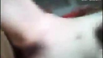 最近は自撮りが流行っているので、私も急いで彼女とその流れに乗らなければなりません。