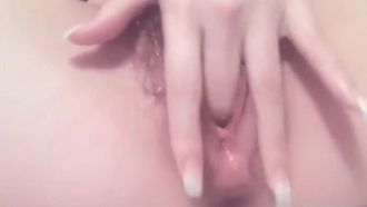 哥哥不再身边没人吃鲍鱼只好自己来噜