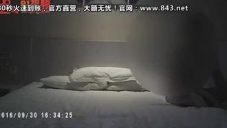 偷情的少妇还一次搞个3P